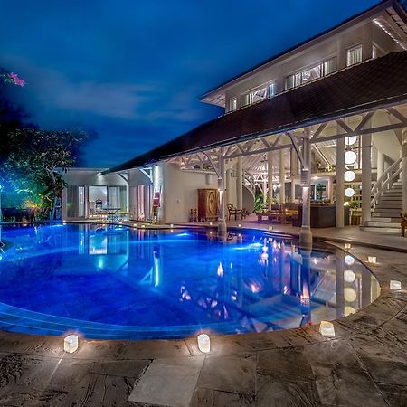 La Villa Oberoi Seminyak (Bali) Exterior photo